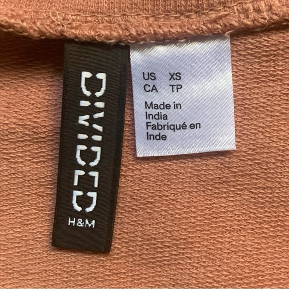 H&M Divided Rome Sweater - Picture 3 of 5